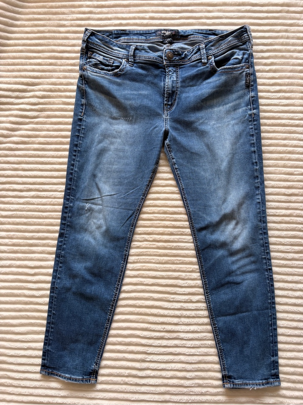 Silver Jeans Women's 36x27 Straight Leg Jeans - Medium Blue Wash